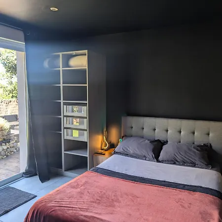 Petit Nid Avec Piscine Privée Maison d'hôtes