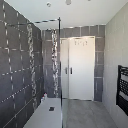 Maison d'hôtes Petit Nid Avec Piscine Privée Saint-Raphaël